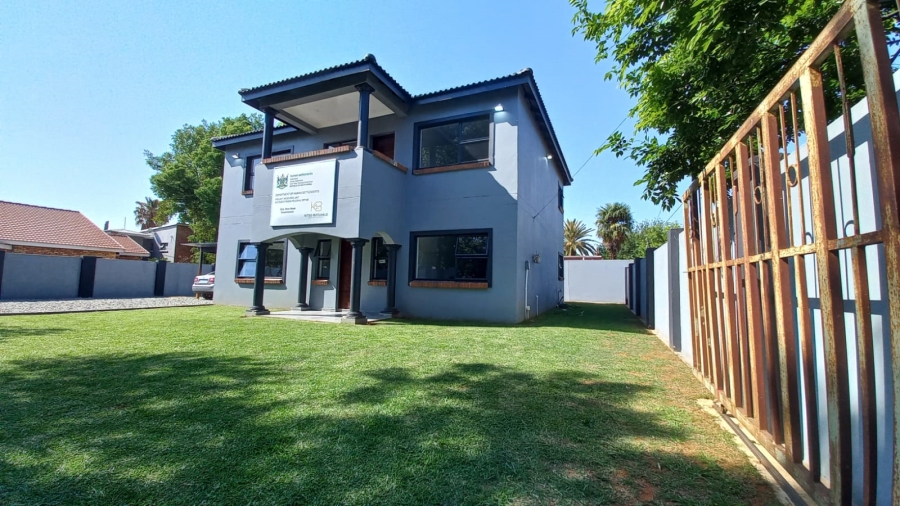 4 Bedroom Property for Sale in Potchefstroom North West